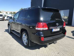Toyota Land Cruiser 200  diesel Levice5
