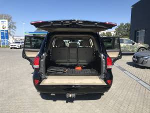 Toyota Land Cruiser 200  diesel Levice6