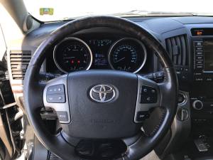 Toyota Land Cruiser 200  diesel Levice18