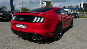 Ford mustang benzín Levice5
