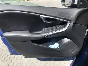 Volvo V40 benzín Levice17